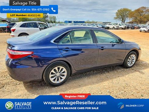 Used 2016 Toyota Camry LE image 4