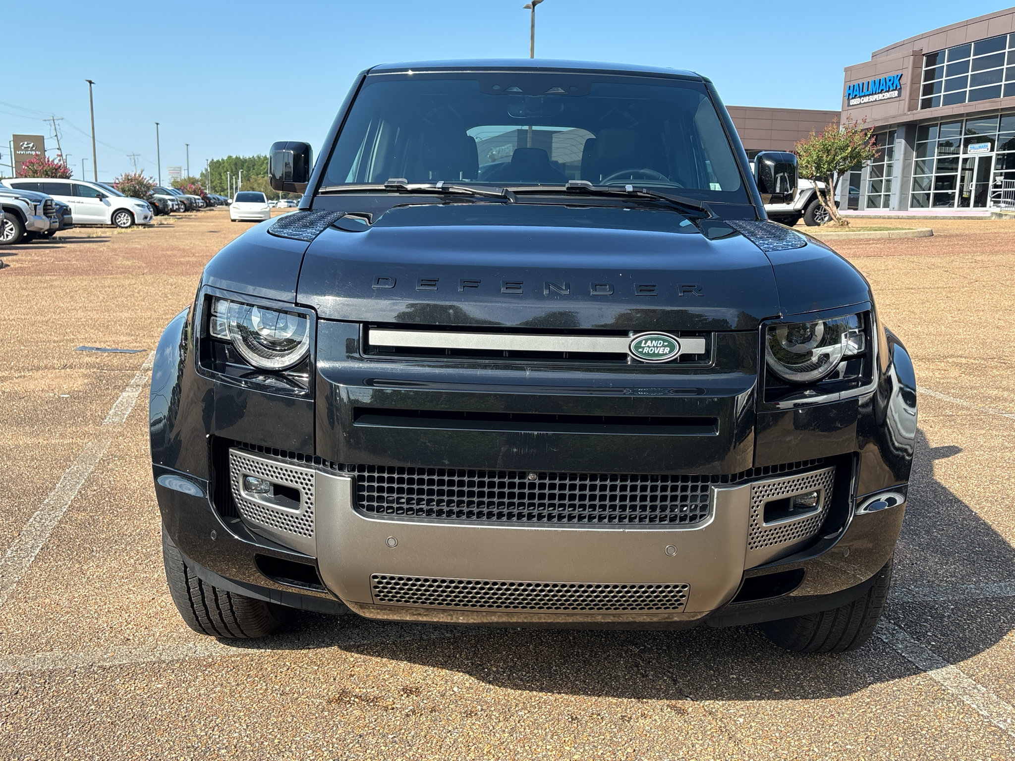 Used 2025 Land Rover Defender 110 S AWD/4WD image 2