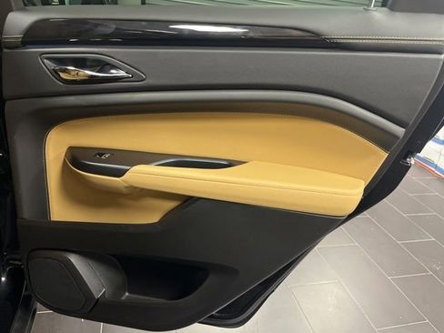 Used 2015 Cadillac SRX Luxury w/ Driver Awareness Package image 12