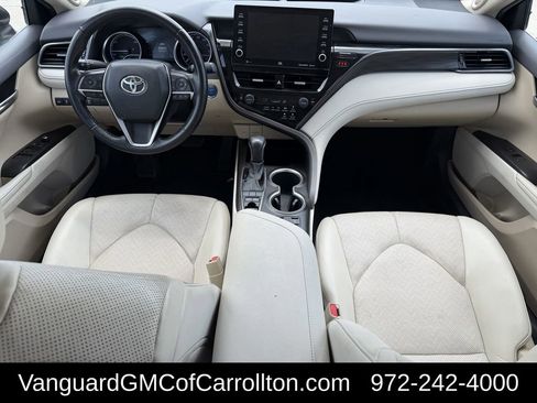 Used 2021 Toyota Camry XLE w/ Navigation Upgrade Package FWD image 11
