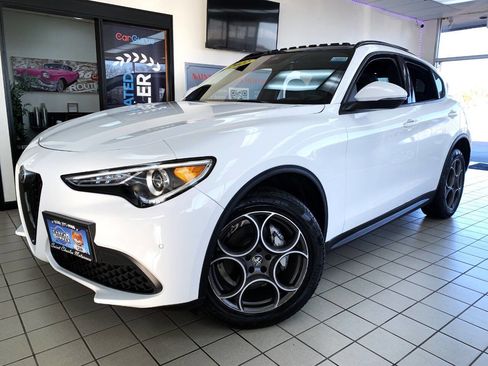 Used 2022 Alfa Romeo Stelvio Sprint image 1