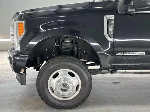 Used 2019 Ford F350 Platinum w/ Platinum Ultimate Package AWD/4WD image 5