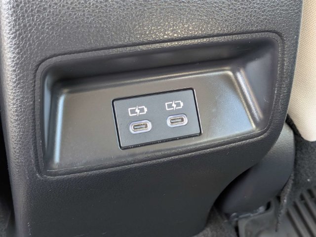 Used 2025 Toyota Corolla LE FWD image 18