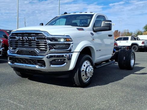 Used 2025 RAM 4500 Tradesman image 3