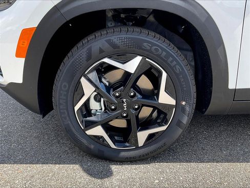 New 2026 Kia Seltos EX image 8
