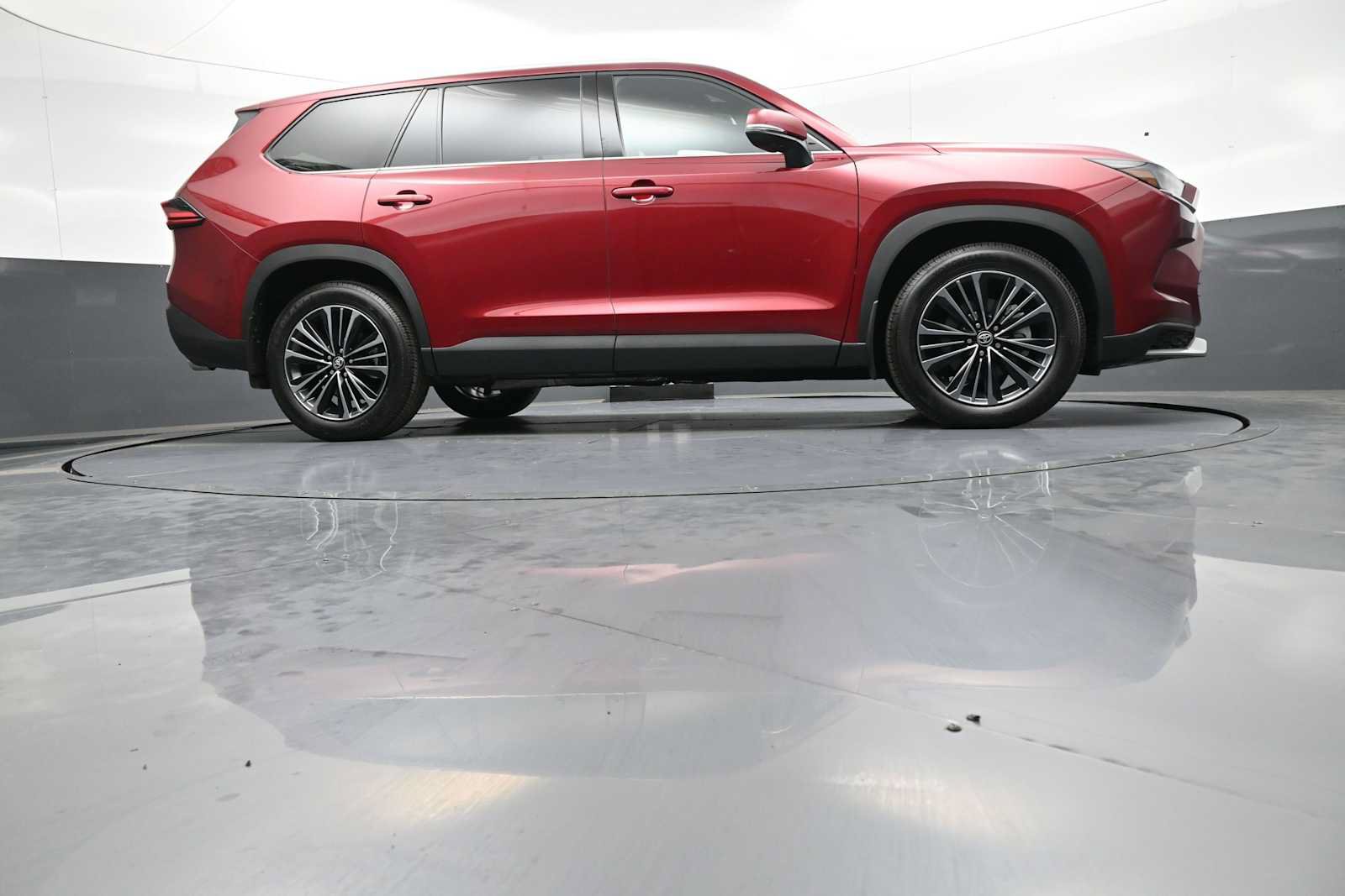 Certified 2026 Toyota Grand Highlander AWD Hybrid image 33