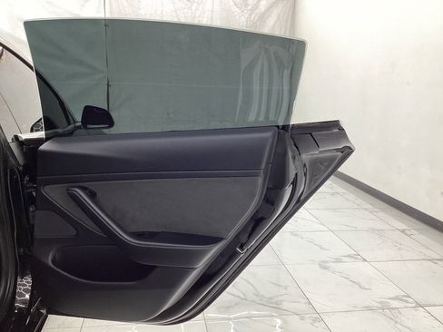 Used 2018 Tesla Model 3 Mid Range RWD image 25