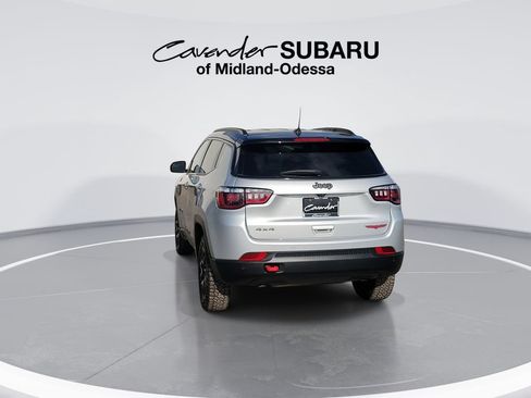 Used 2025 Jeep Compass Trailhawk AWD/4WD image 6