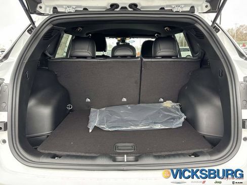 New 2026 Jeep Compass Latitude image 30