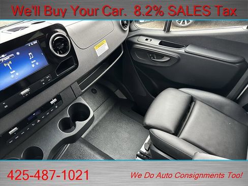Used 2025 Mercedes-Benz Sprinter 2500 image 28