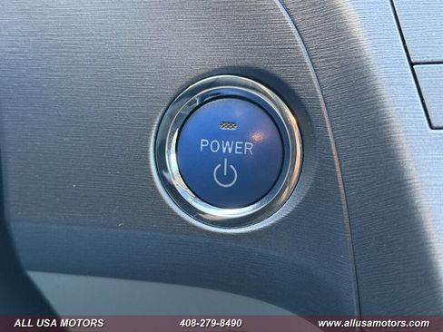 Used 2015 Toyota Prius Two FWD image 39