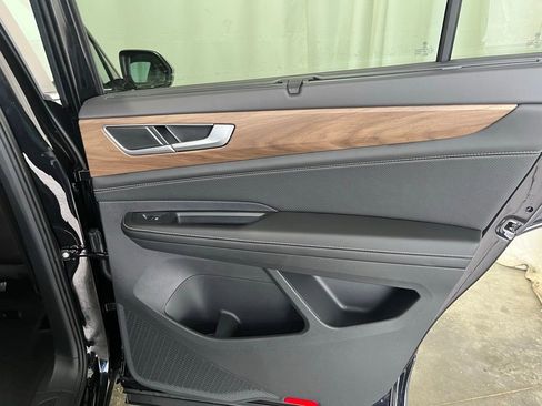 New 2026 Volkswagen Atlas SE image 23