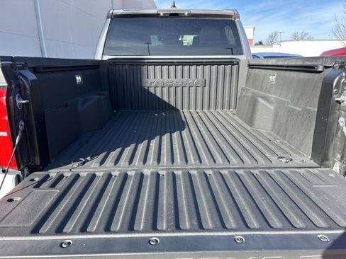 Used 2024 Toyota Tacoma TRD Off-Road image 8