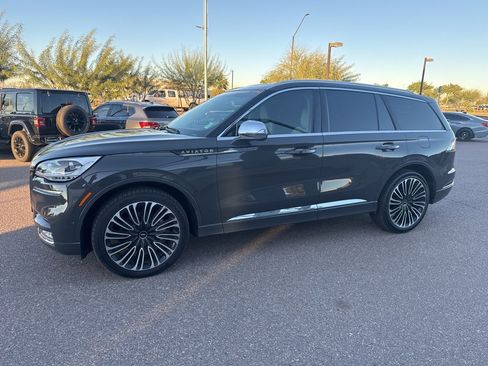 Used 2022 Lincoln Aviator Black Label w/ Class IV Trailer Tow Package image 11