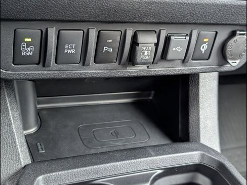 Used 2023 Toyota Tacoma TRD Sport w/ Advanced Technology Package AWD/4WD image 16