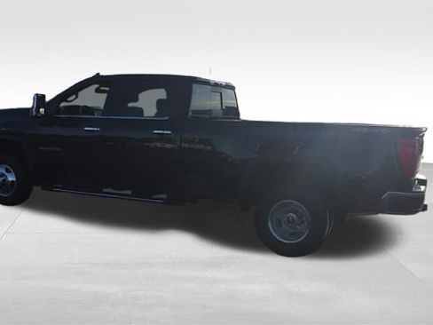 Certified 2021 Chevrolet Silverado 3500 LTZ w/ LTZ Convenience Package AWD/4WD image 9