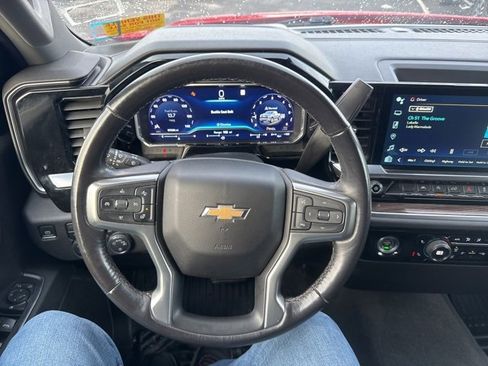 Used 2022 Chevrolet Silverado 1500 LT image 19