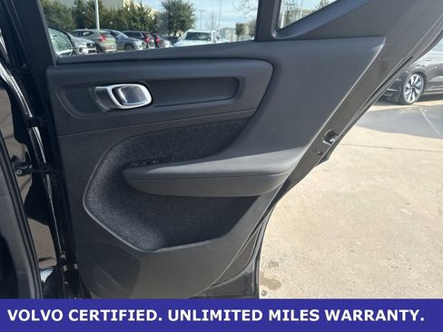 Certified 2025 Volvo XC40 B5 Core image 13