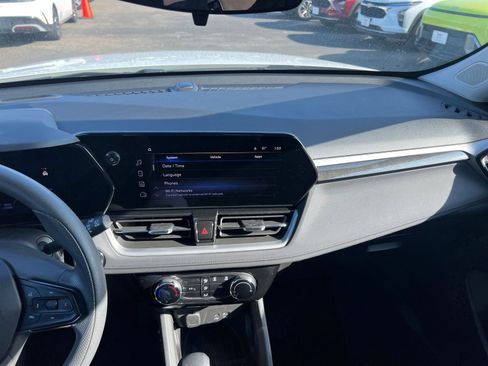 Used 2025 Chevrolet TrailBlazer LT image 18