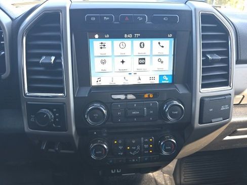 Used 2018 Ford F350 Lariat w/ Chrome Package image 15