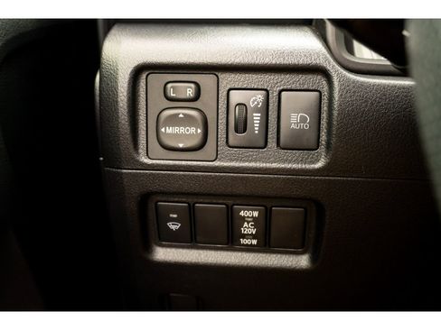 Used 2020 Toyota 4Runner Venture w/ Moonroof Package image 27