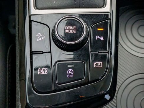 Used 2025 Kia Sportage EX image 27