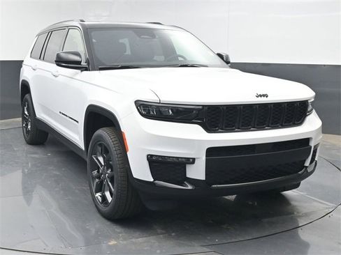 New 2025 Jeep Grand Cherokee L Limited image 1