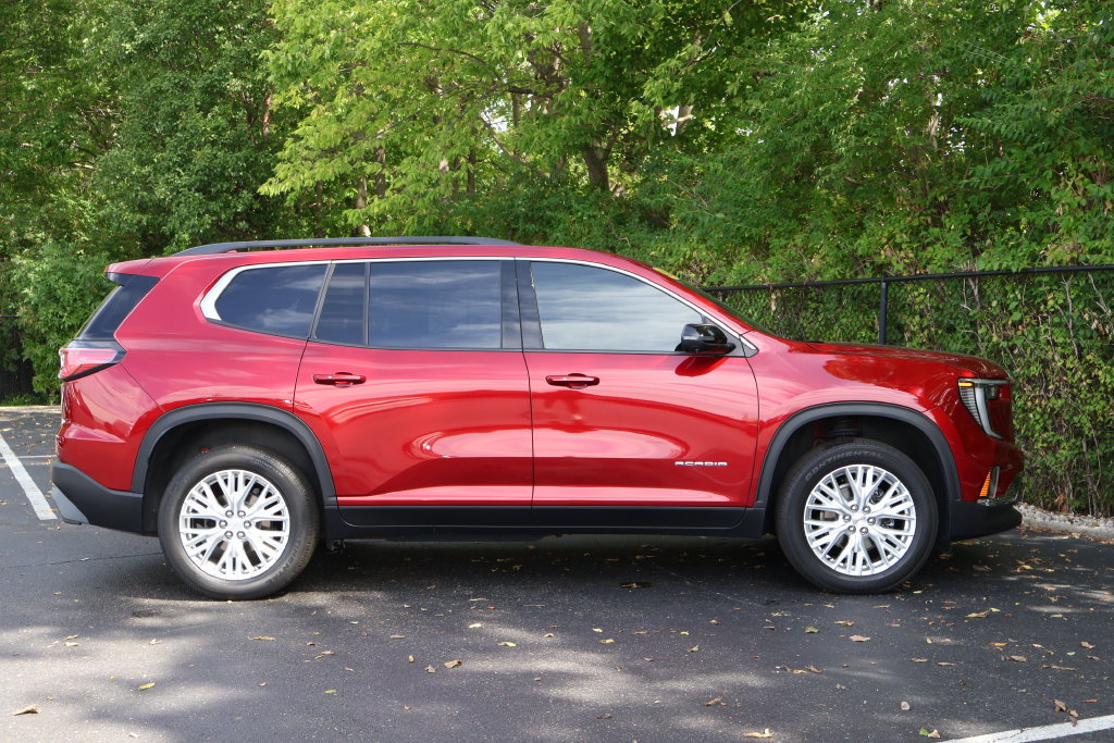 Certified 2024 GMC Acadia Elevation FWD image 10