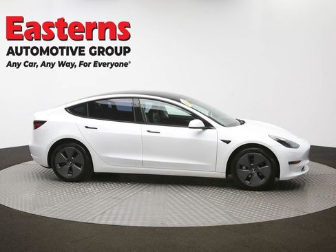 Used 2023 Tesla Model 3 Standard Range image 43