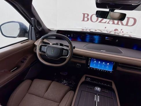 New 2025 Lincoln Navigator L Black Label AWD/4WD image 24