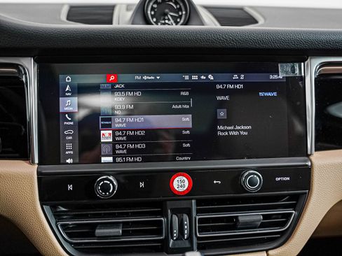 Certified 2026 Porsche Macan AWD/4WD image 21