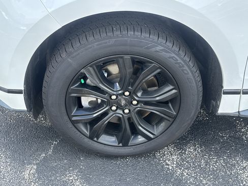Used 2023 Ford Edge SE w/ Black Appearance Package AWD/4WD image 9