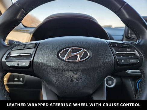 Used 2021 Hyundai Kona SEL image 3