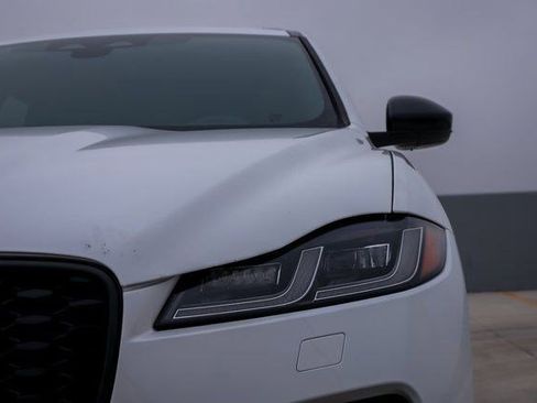 Used 2025 Jaguar F-PACE R-Dynamic S image 9