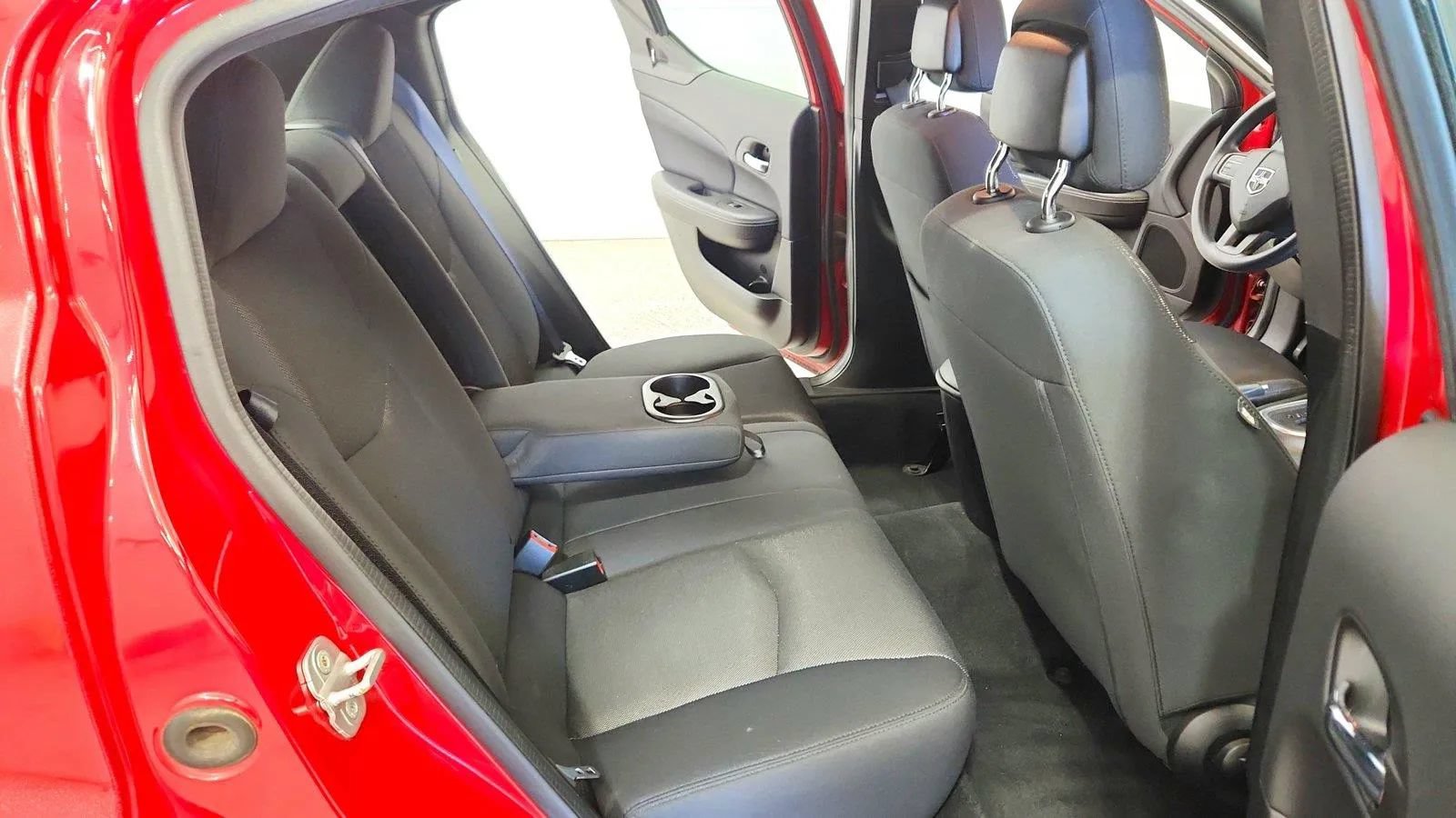 Used 2013 Dodge Avenger SE FWD image 26