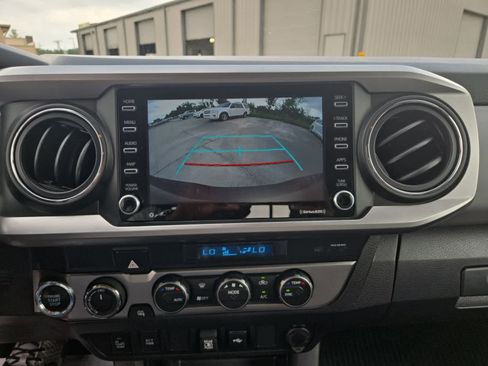 Used 2023 Toyota Tacoma SR5 w/ Technology Package AWD/4WD image 17
