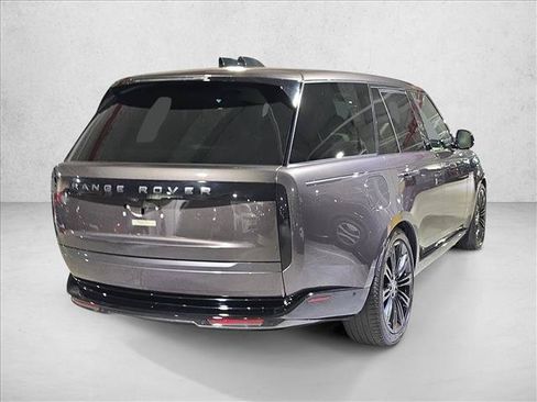 Used 2024 Land Rover Range Rover SE AWD/4WD image 5
