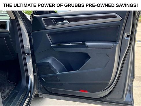 Used 2021 Volkswagen Atlas SE w/ Panoramic Sunroof Package FWD image 22