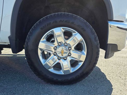 Used 2023 Chevrolet Silverado 3500 LTZ w/ LTZ Premium Package AWD/4WD image 9