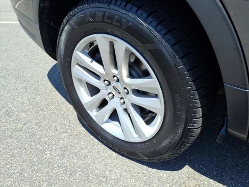 Used 2018 Ford Explorer XLT AWD/4WD image 32