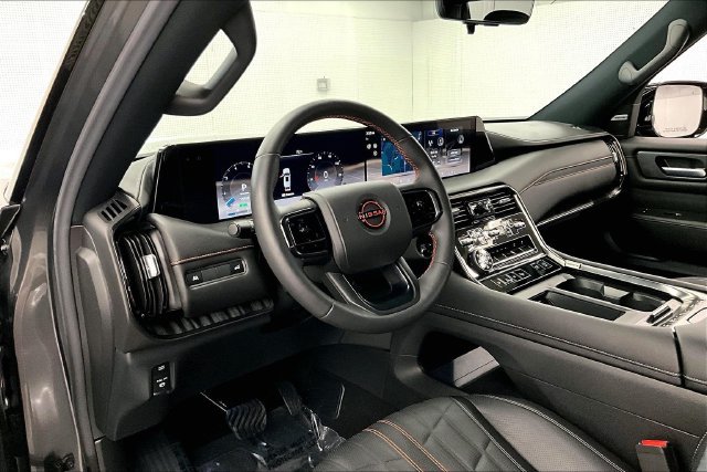 Used 2025 Nissan Armada PRO-4X AWD/4WD image 16