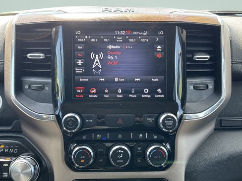 Used 2021 RAM 1500 Laramie AWD/4WD image 18