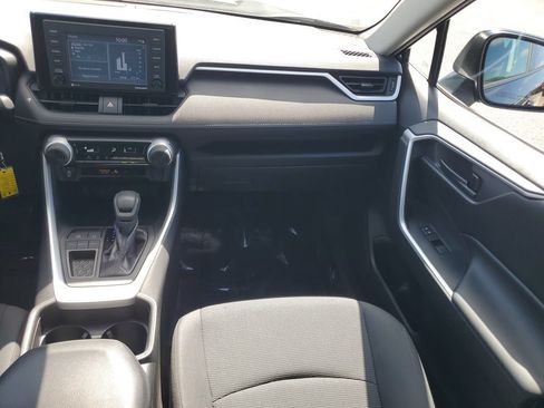 Used 2020 Toyota RAV4 LE FWD image 26