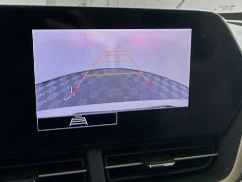 Used 2025 Chevrolet Trax LS image 22