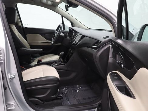 Used 2022 Buick Encore Preferred w/ Safety Package image 14