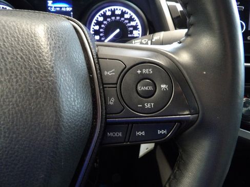 Used 2024 Toyota Camry SE image 29