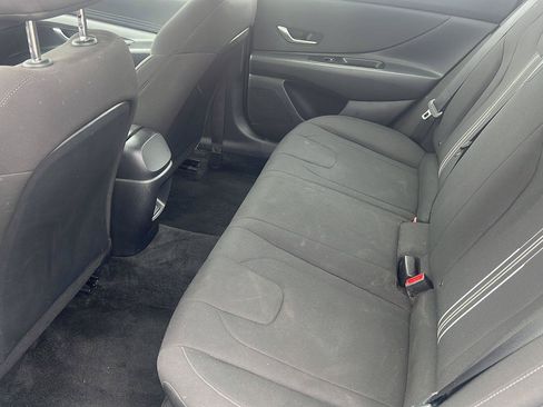 Used 2024 Hyundai Elantra SEL FWD image 11