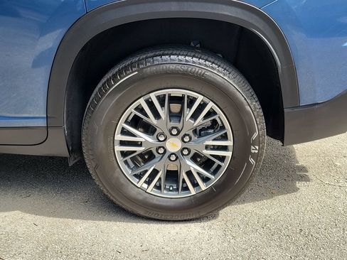 Used 2024 Chevrolet Traverse LS FWD image 5