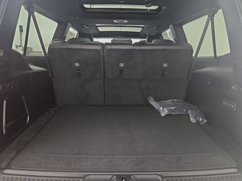 New 2026 Jeep Grand Wagoneer L 4WD image 32