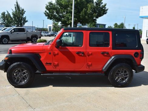 Used 2024 Jeep Wrangler Unlimited Sport AWD/4WD image 8